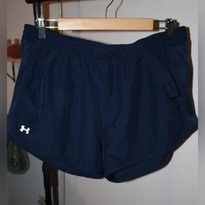 Women’s under Armour shorts size Large